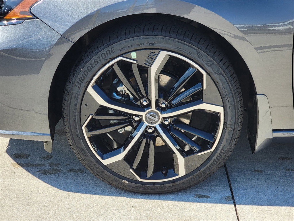 new 2025 Nissan Altima car, priced at $27,887