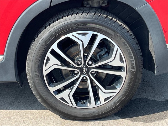 used 2019 Hyundai Santa Fe car, priced at $17,188