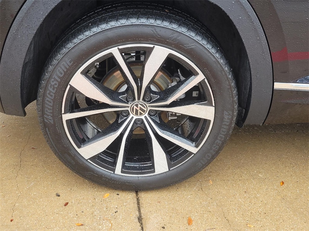 used 2025 Volkswagen Atlas Cross Sport car, priced at $42,490