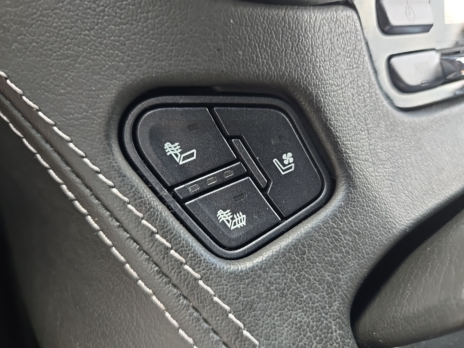 used 2020 Chevrolet Tahoe car, priced at $39,000