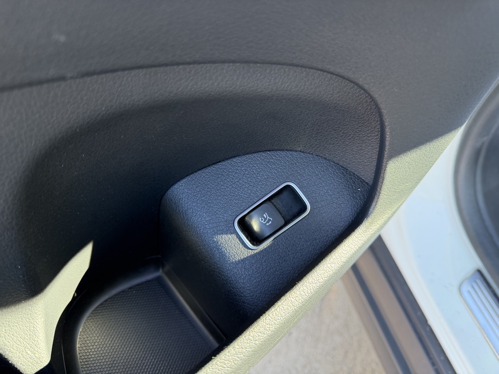 used 2021 Mercedes-Benz GLE car, priced at $37,903