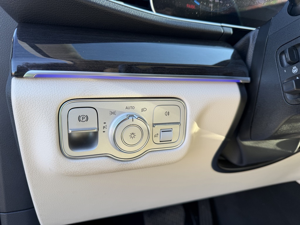 used 2021 Mercedes-Benz GLE car, priced at $37,903