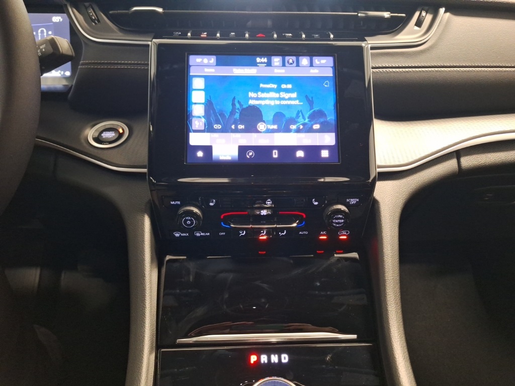 new 2025 Jeep Grand Cherokee L car, priced at $49,620