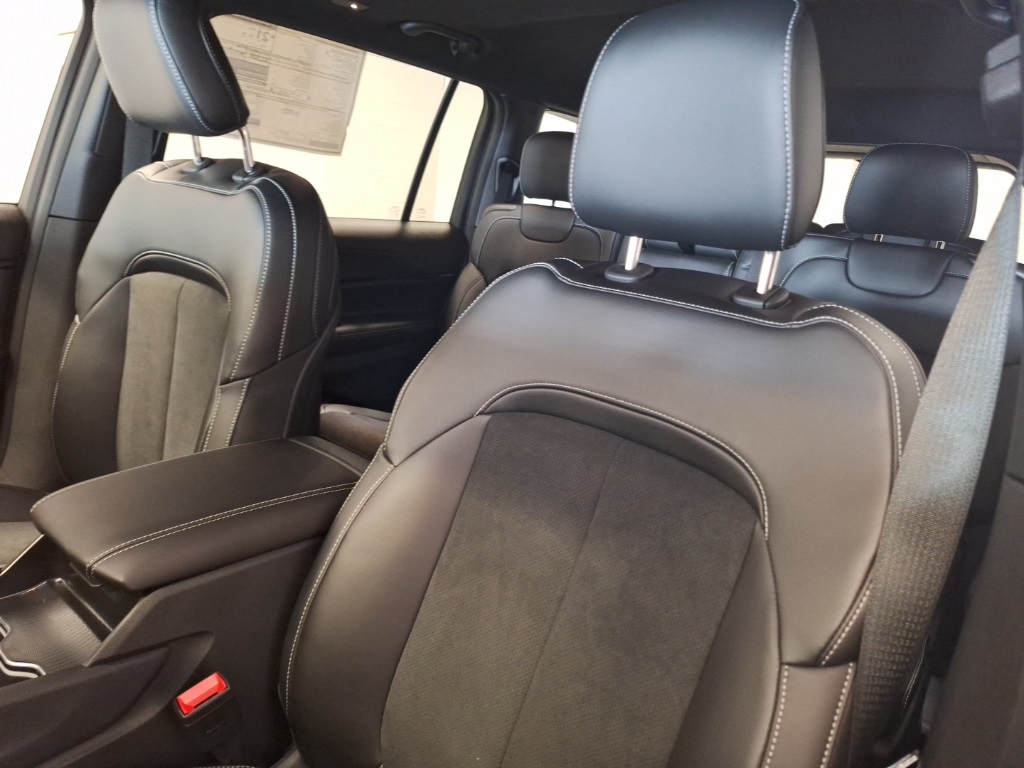 new 2025 Jeep Grand Cherokee L car, priced at $49,620