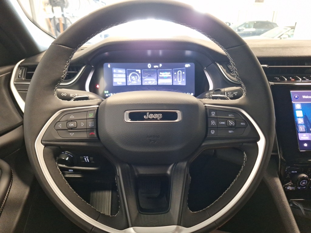 new 2025 Jeep Grand Cherokee L car, priced at $49,620