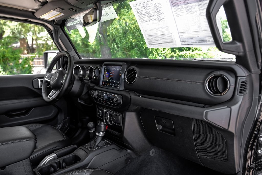 used 2021 Jeep Gladiator car, priced at $35,645