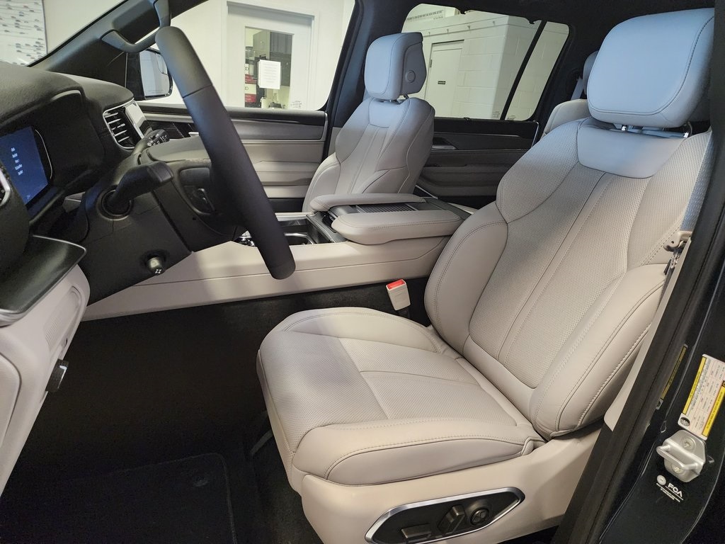 new 2025 Jeep Wagoneer car, priced at $76,735