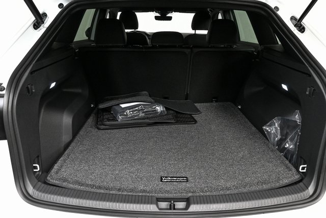 new 2026 Volkswagen Atlas Cross Sport car, priced at $42,226