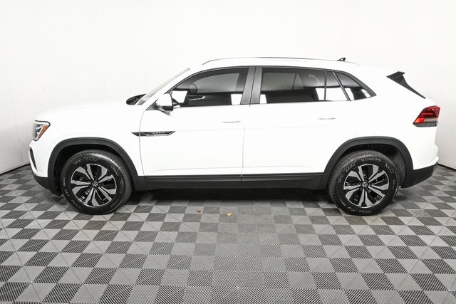 new 2026 Volkswagen Atlas Cross Sport car, priced at $42,226