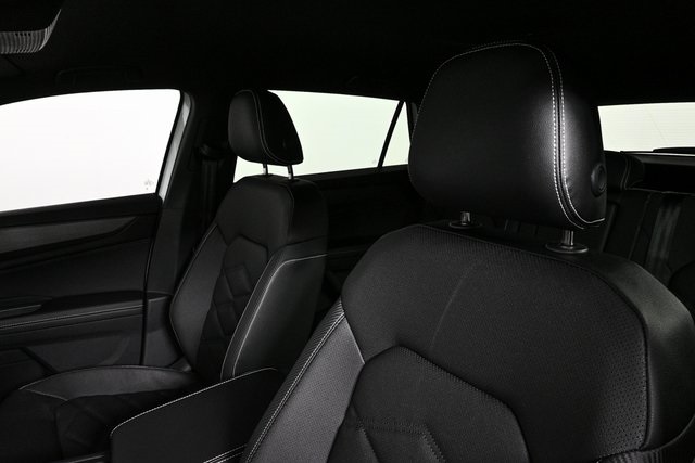 new 2026 Volkswagen Atlas Cross Sport car, priced at $42,226