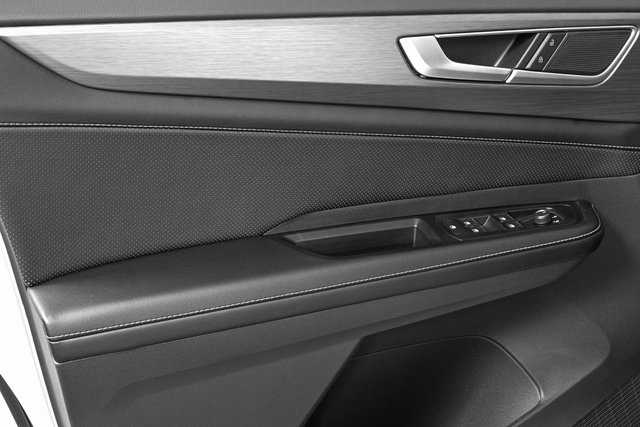 new 2026 Volkswagen Atlas Cross Sport car, priced at $42,226