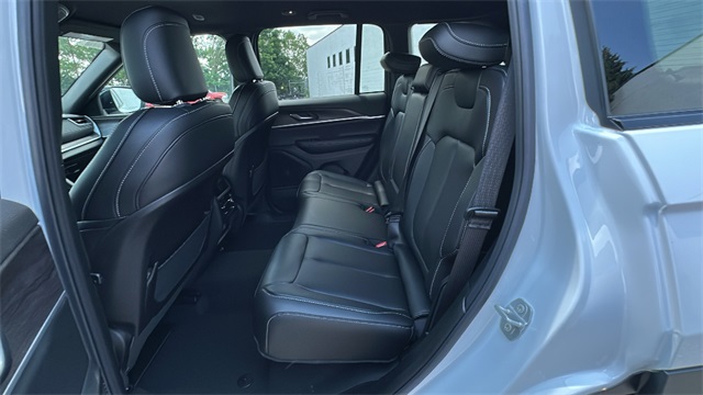 new 2025 Jeep Grand Cherokee car, priced at $44,494