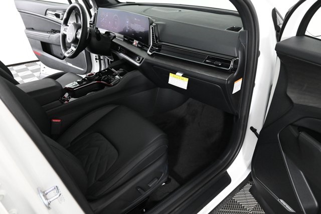 new 2025 Kia Sportage Plug-In Hybrid car, priced at $45,121