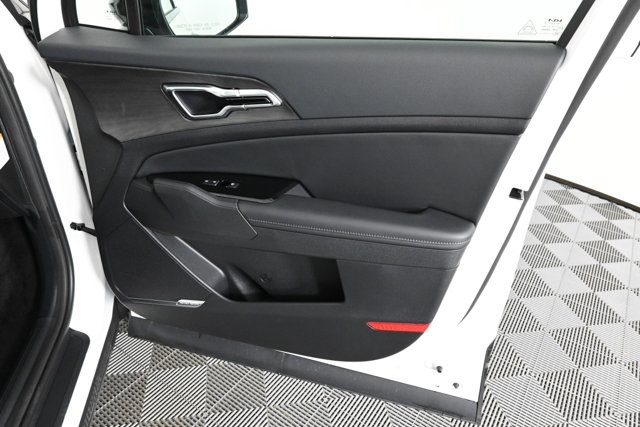 new 2025 Kia Sportage Plug-In Hybrid car, priced at $45,121