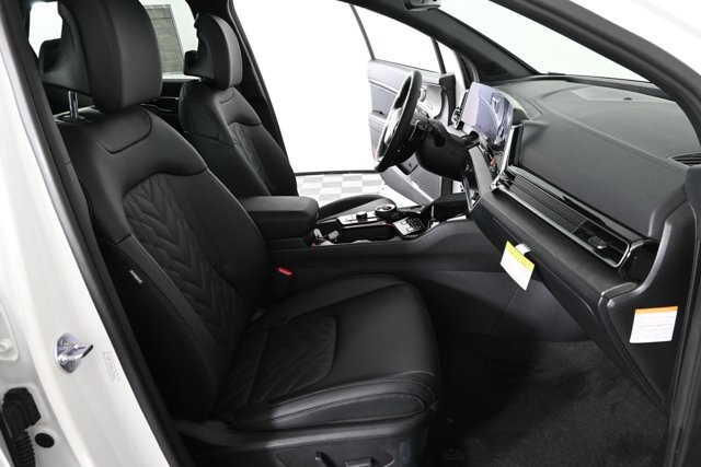 new 2025 Kia Sportage Plug-In Hybrid car, priced at $45,121