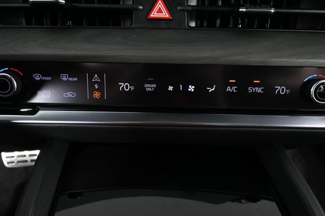 new 2025 Kia Sportage Plug-In Hybrid car, priced at $45,121