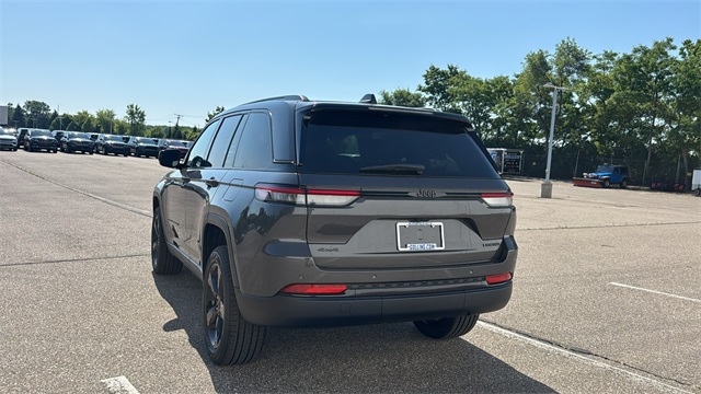 new 2025 Jeep Grand Cherokee car, priced at $48,703