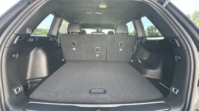 new 2025 Jeep Grand Cherokee car, priced at $48,703