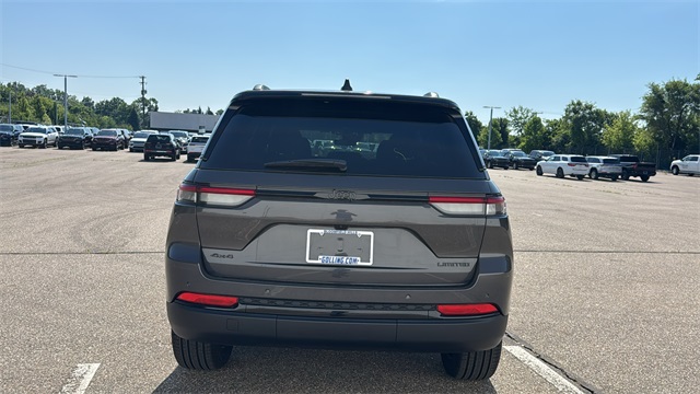 new 2025 Jeep Grand Cherokee car, priced at $48,703