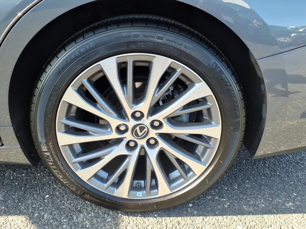 used 2021 Lexus ES car, priced at $32,500