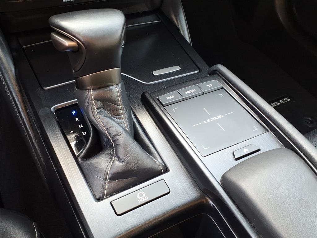 used 2021 Lexus ES car, priced at $32,500