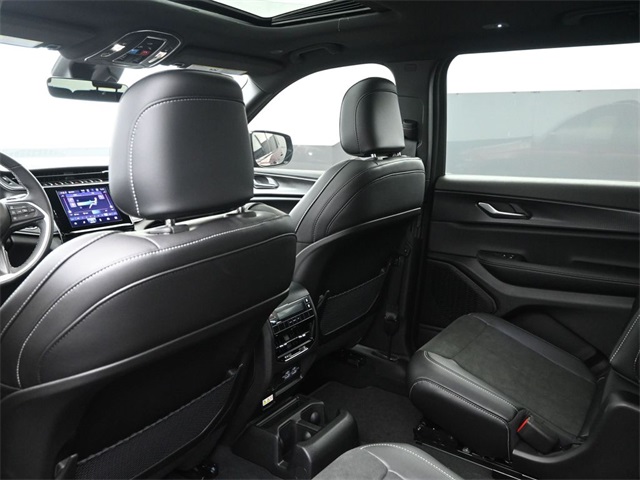 new 2025 Jeep Grand Cherokee L car, priced at $43,325