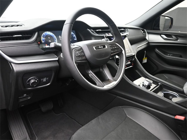 new 2025 Jeep Grand Cherokee L car, priced at $43,325