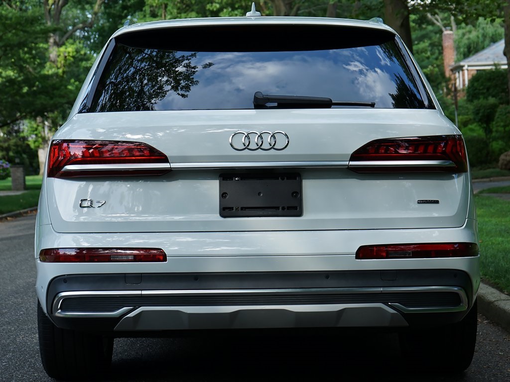 used 2021 Audi Q7 car, priced at $26,095