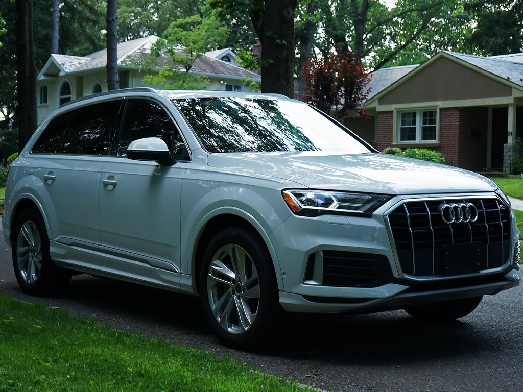 used 2021 Audi Q7 car, priced at $26,095