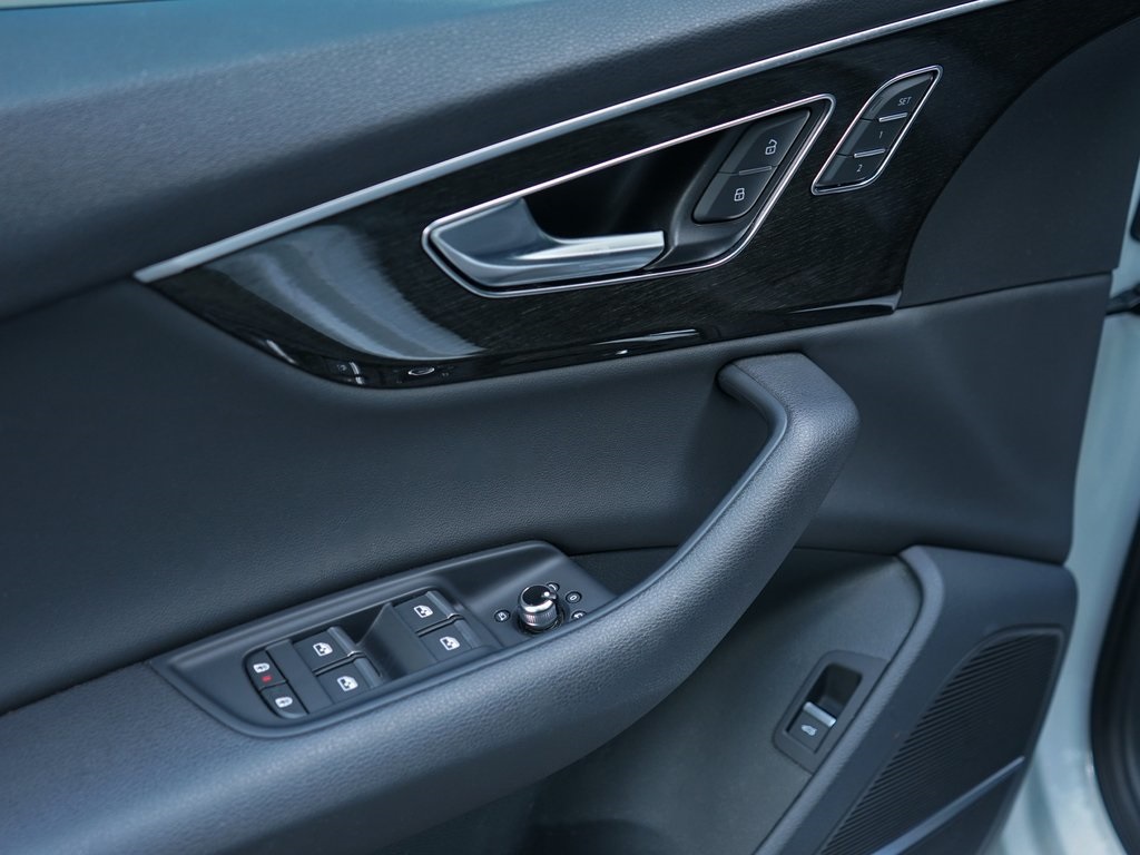 used 2021 Audi Q7 car, priced at $26,095