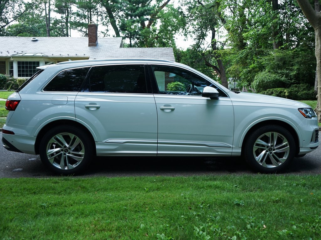 used 2021 Audi Q7 car, priced at $26,095