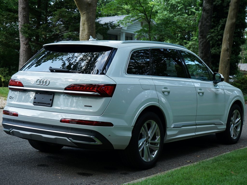 used 2021 Audi Q7 car, priced at $26,095