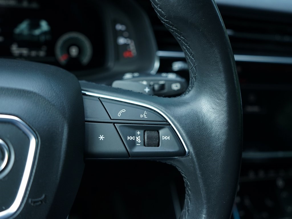 used 2021 Audi Q7 car, priced at $26,095