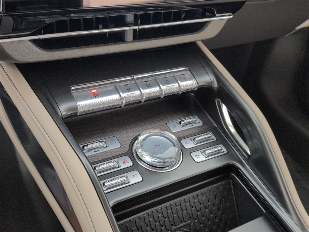 new 2025 Lincoln Nautilus car, priced at $58,387