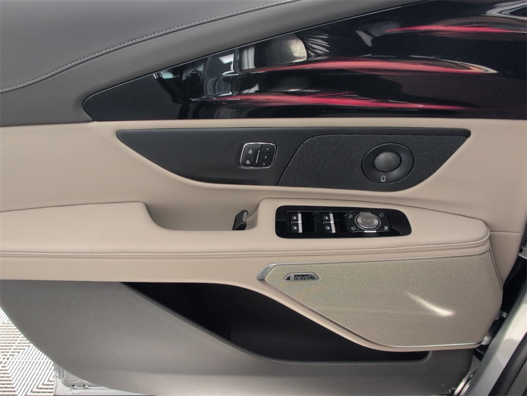 new 2025 Lincoln Nautilus car, priced at $58,387