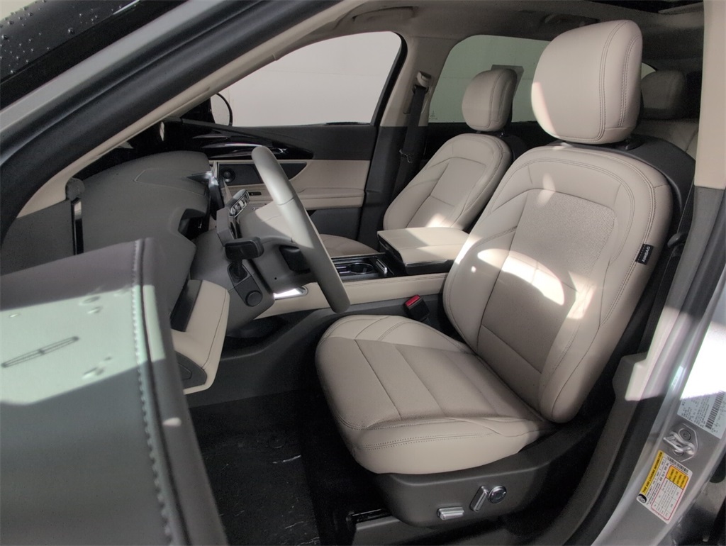 new 2025 Lincoln Nautilus car, priced at $58,387