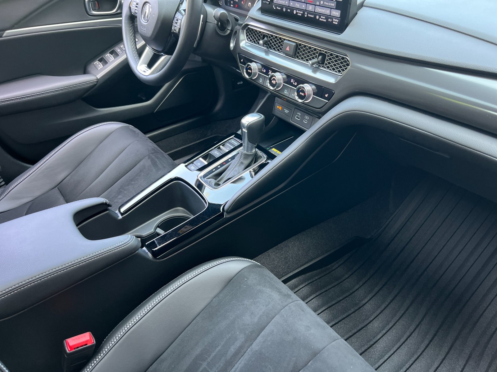 used 2025 Acura Integra car, priced at $35,998
