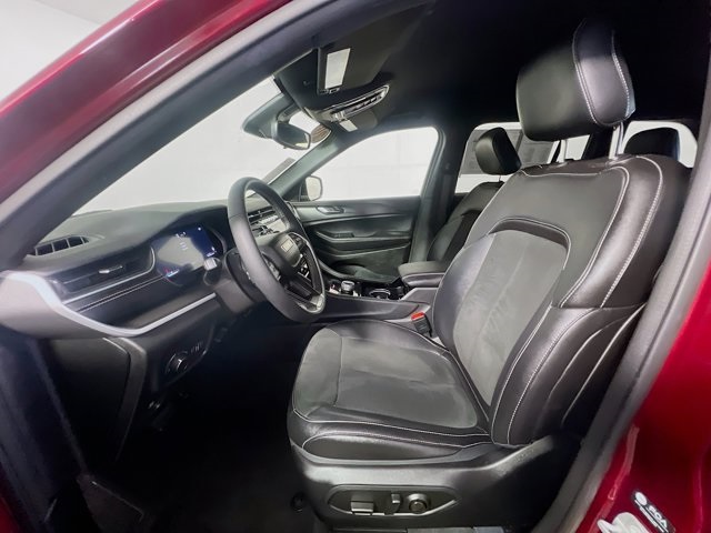 used 2023 Jeep Grand Cherokee car, priced at $32,097