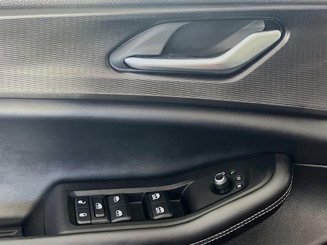 used 2023 Jeep Grand Cherokee car, priced at $32,097