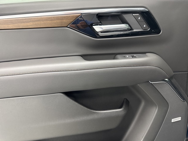 new 2026 Chevrolet Suburban car, priced at $93,820