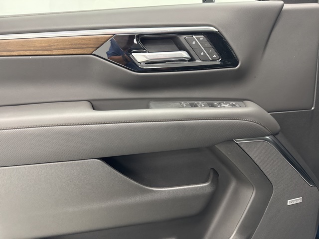 new 2026 Chevrolet Suburban car, priced at $93,820