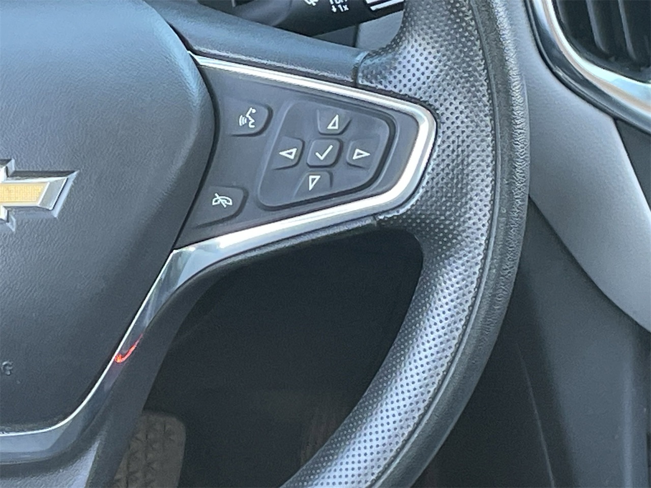 used 2022 Chevrolet Equinox car, priced at $17,784