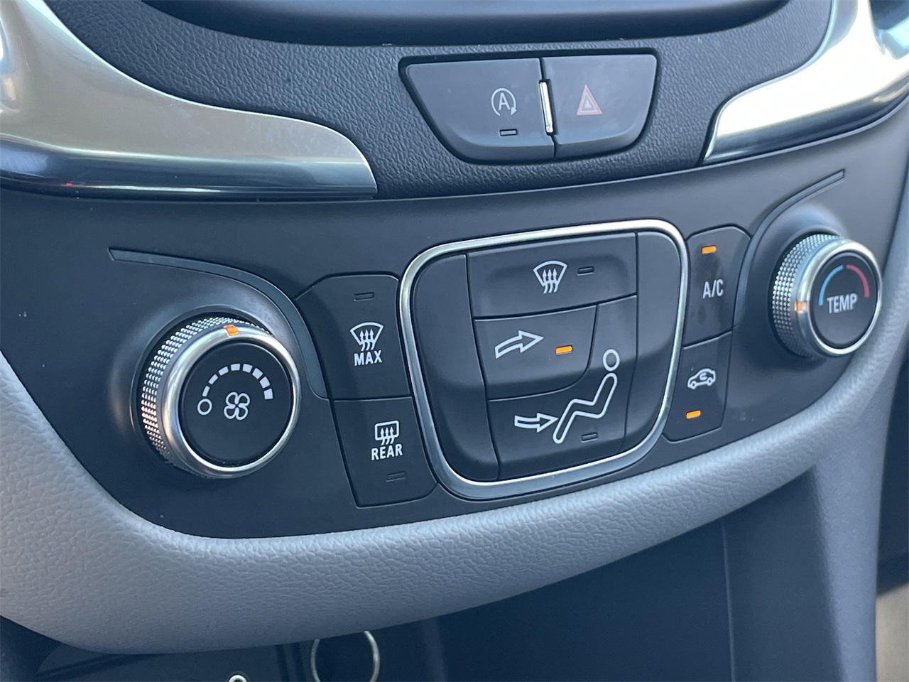 used 2022 Chevrolet Equinox car, priced at $17,784