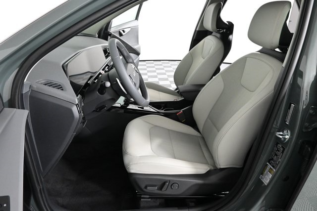 new 2025 Kia Niro car, priced at $30,468