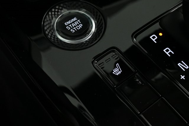 new 2025 Kia Niro car, priced at $30,468
