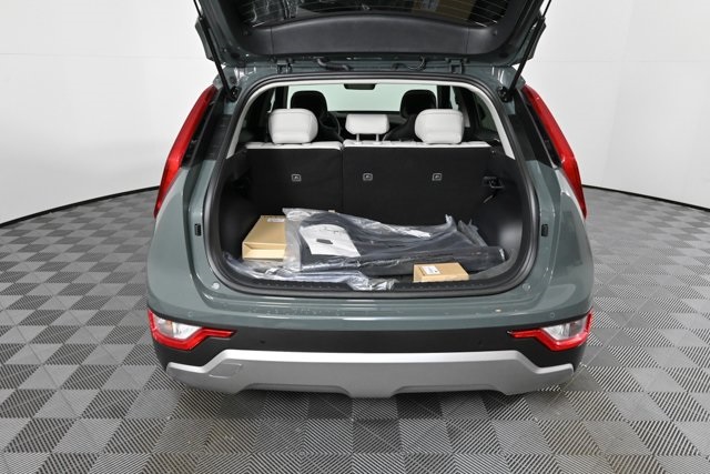 new 2025 Kia Niro car, priced at $30,468
