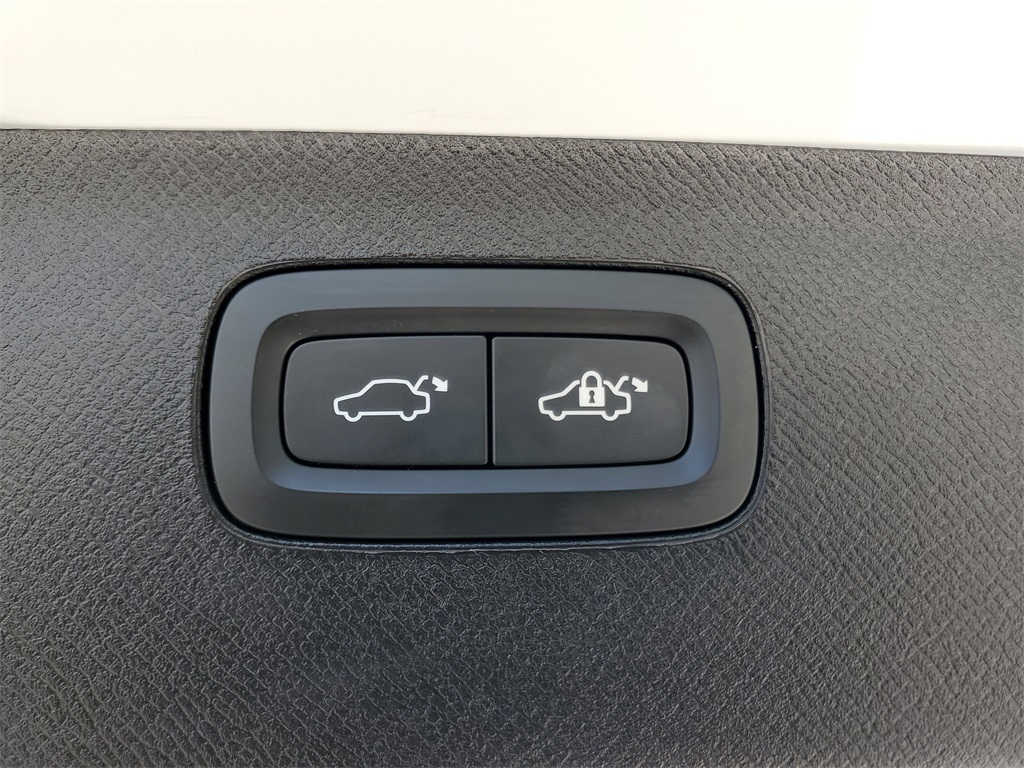 used 2024 Volvo XC90 car