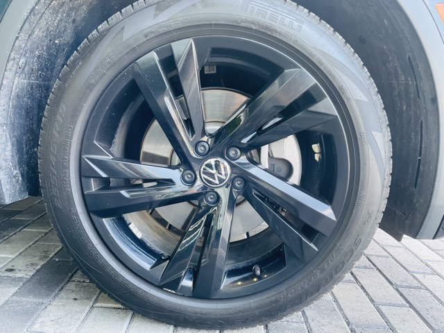 used 2024 Volkswagen Tiguan car, priced at $32,300