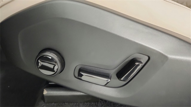 new 2026 Volvo XC90 Plug-In Hybrid car, priced at $81,875