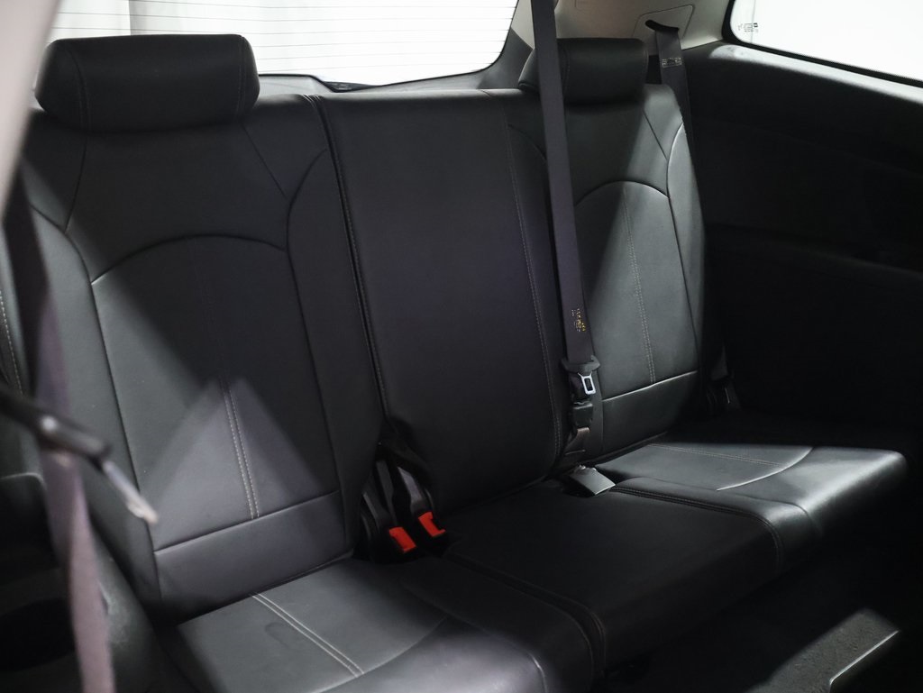 used 2013 Chevrolet Traverse car, priced at $5,500